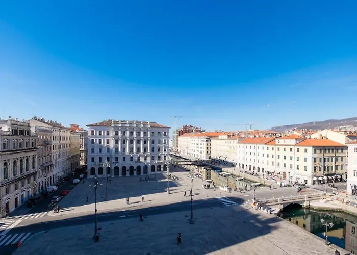 6 Ponterosso - Luxury Attic Appartement Trieste